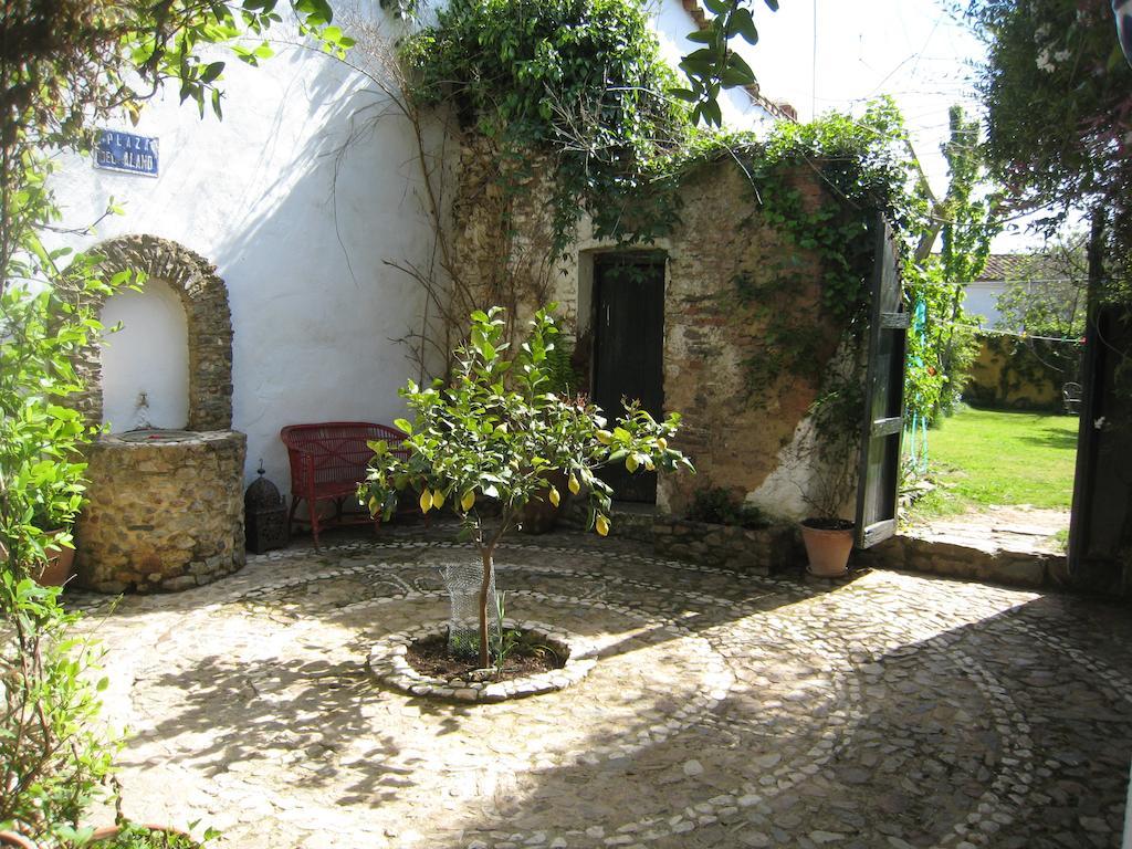 Hotel Posada Del Castano Castano de Robledo Esterno foto